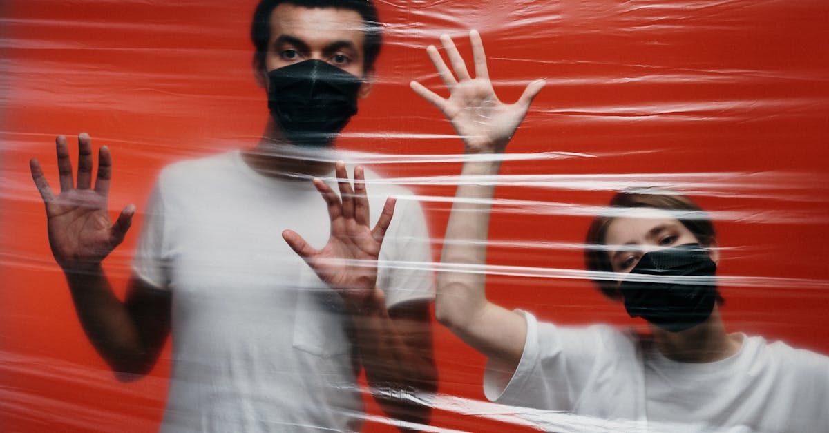 la protection sociale est un système qui vise à assurer la sécurité financière des individus face aux risques sociaux, tels que la maladie, le chômage, la vieillesse et l'exclusion sociale.