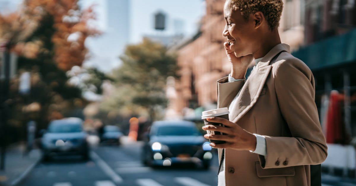 découvrez tout ce que vous devez savoir sur le statut d'auto-entrepreneur : démarches, avantages, inconvénients et conseils pour réussir dans cette aventure entrepreneuriale en france.