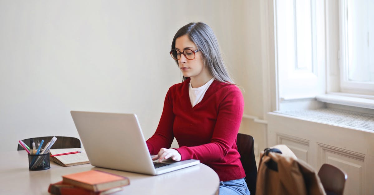 découvrez les implications de la négligence des employeurs, les droits des employés et les recours possibles en cas de responsabilité au travail. protégez vos droits et informez-vous sur les conséquences juridiques de la négligence en milieu professionnel.