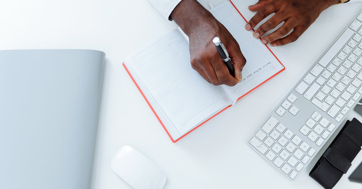 découvrez tout ce qu'il faut savoir sur le travail en tant qu'indépendant : avantages, défis, conseils pratiques et ressources pour réussir votre carrière en tant que freelance.