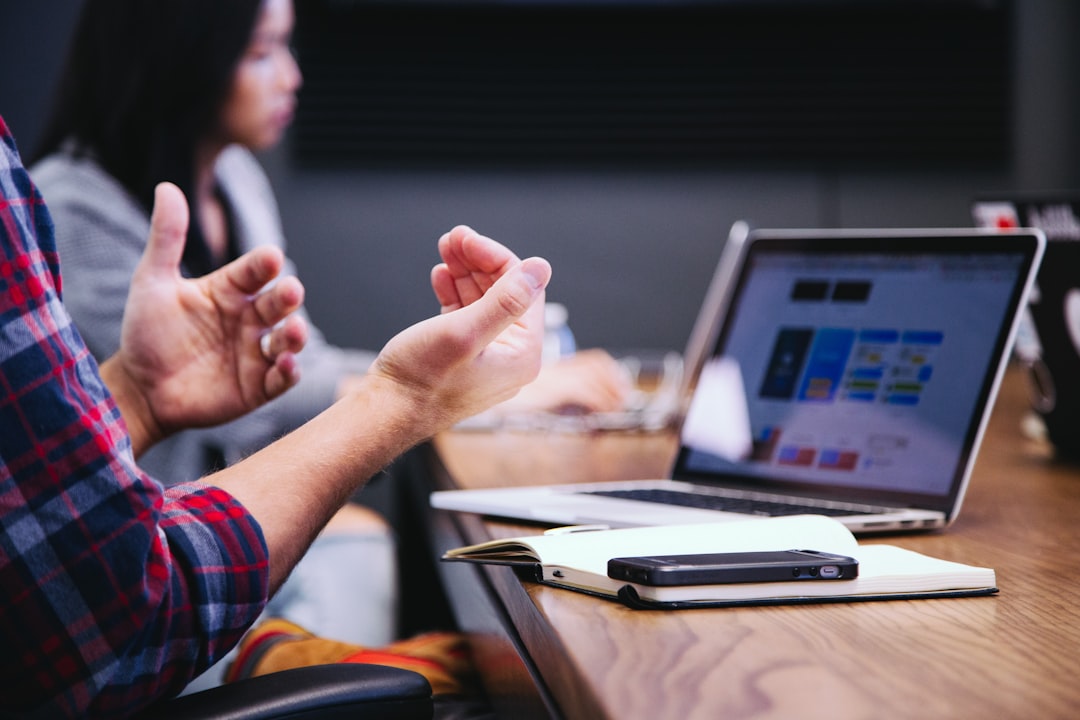 découvrez l'assurance responsabilité professionnelle, une protection essentielle pour les professionnels. protégez-vous contre les réclamations pour négligence, erreurs ou omissions dans l'exercice de vos activités. assurez la sécurité financière de votre entreprise et gagnez en tranquillité d'esprit.