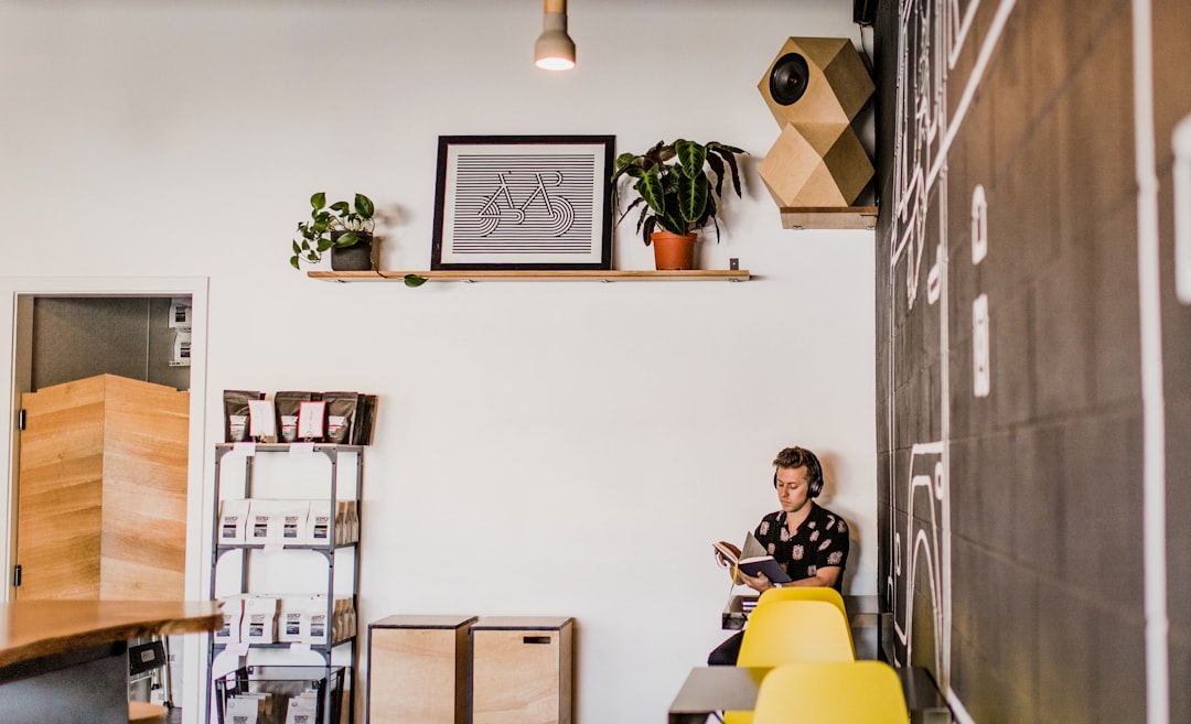 découvrez tout ce qu'il faut savoir sur la responsabilité professionnelle : définitions, enjeux, types d'assurances et conseils pour se protéger efficacement. garantissez votre sécurité et celle de vos clients grâce à nos expertises en matière de responsabilité professionnelle.
