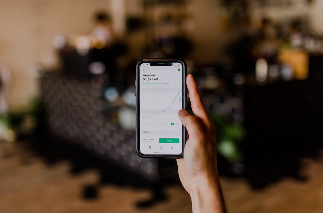 découvrez les enjeux et défis de la réglementation des fintechs. explorez comment les régulations influencent l'innovation et la sécurité dans le secteur financier moderne.